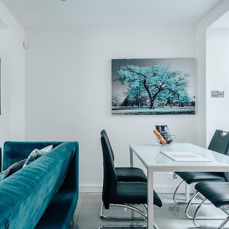 Appartamento Exceptional Whole House Chelsea With Roof Terrace Londra Esterno foto